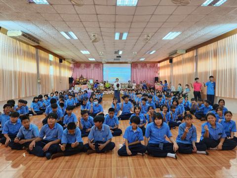 นางสาวพัชรวดี บุญมาก รองผู้อำนวยการโรงเรียนมัธยมโพนค้อ ย้ายไปดำร