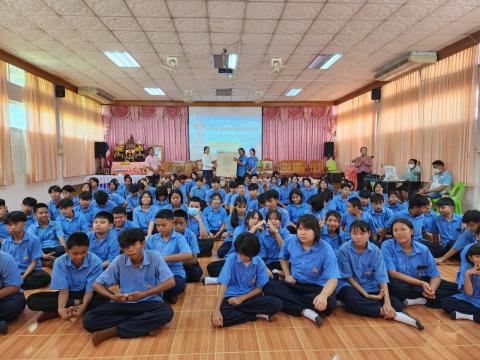 นางสาวพัชรวดี บุญมาก รองผู้อำนวยการโรงเรียนมัธยมโพนค้อ ย้ายไปดำร